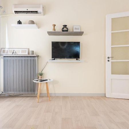 Lovely 1 Bedroom Apartment In Athens Luaran gambar
